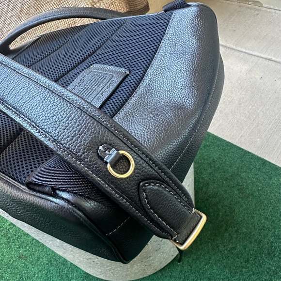 Gently used coach charter backpack 18. Tag missing. - Picture 11 of 14